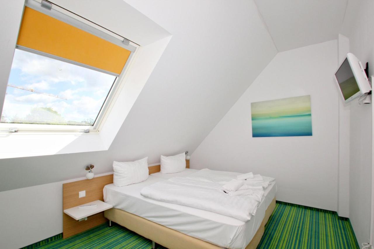 Strandnahe Fewo Mit Balkon, Gratis Nutzung Vom Ahoi Erlebnisbad Und Sauna In Sellin - Rex Rugia Fewo 30-6 Lobbe Exterior photo